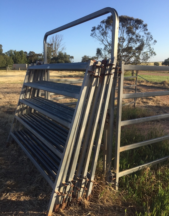 Portable Cattle Yard Panels Livestock Equipment Livestock